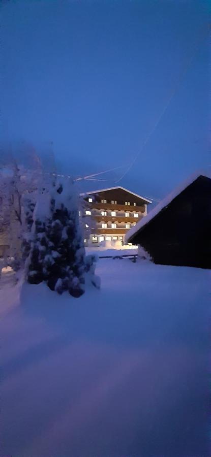Hotel St-Leonhard Sankt Leonhard im Pitztal Exterior photo