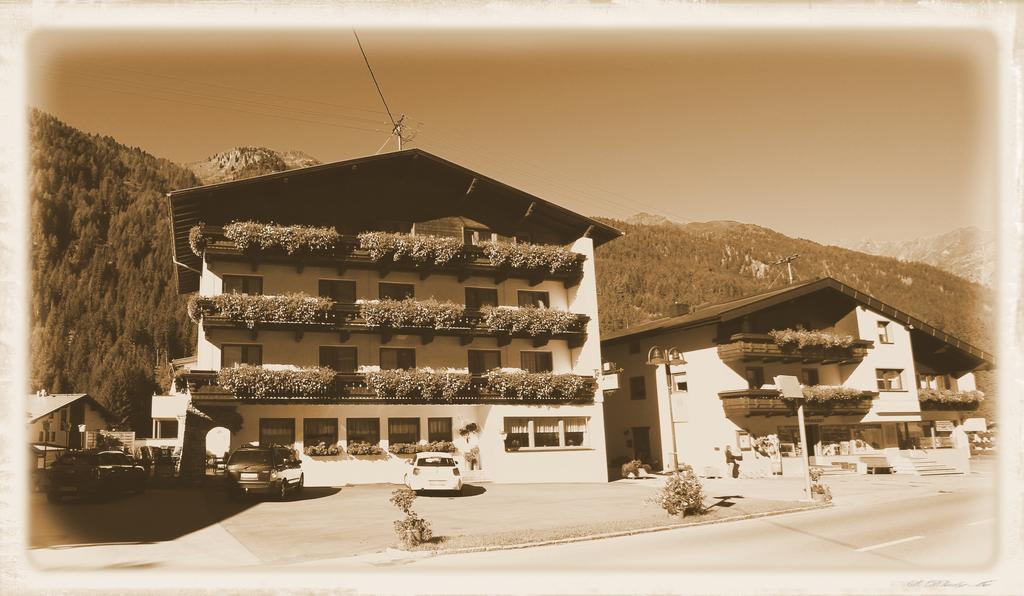 Hotel St-Leonhard Sankt Leonhard im Pitztal Exterior photo